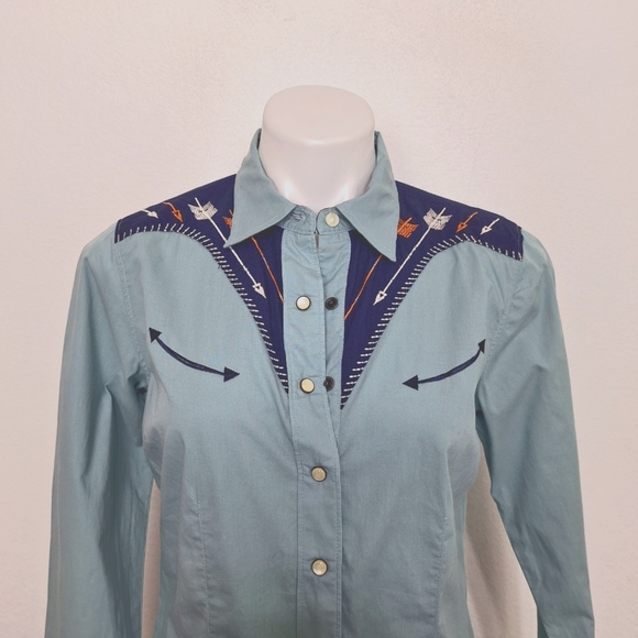 Cruel Denim Blue Cowgirl Rodeo Embroidered Long Sleeve Button Down Shirt Size M - Picture 2 of 15